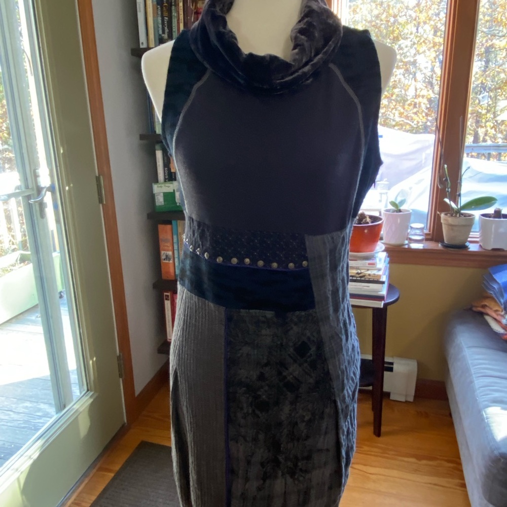 EUC FUNKY ONE OF A KIND SLEEVELESS DRESS S